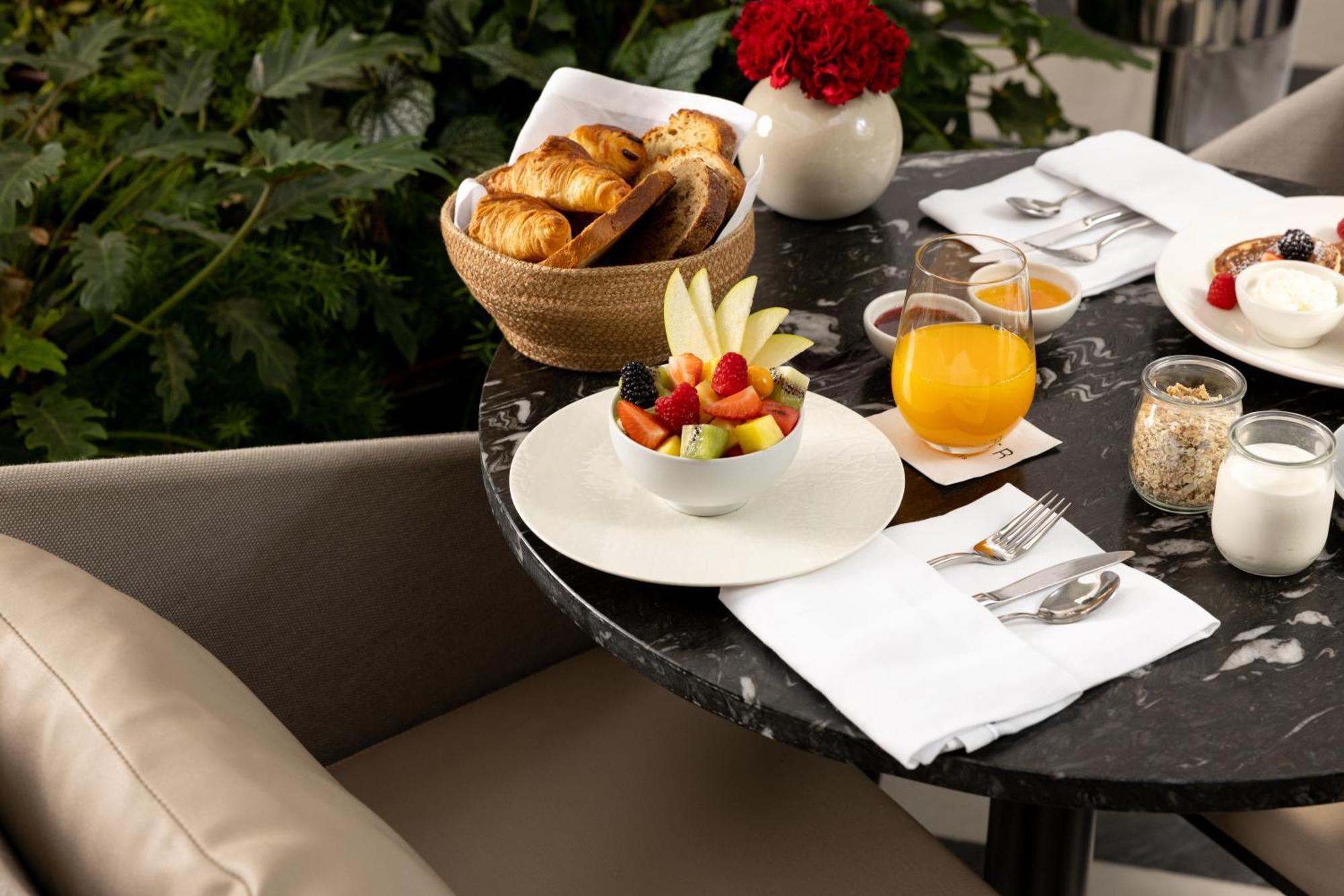 Mercer Plaza Sevilla 5 Gl 外观 照片